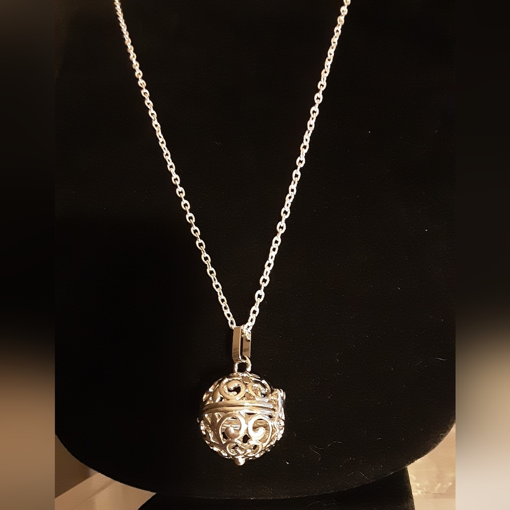 Hand Crafted Diffuser Necklace For Essential Oils Silver Tone
